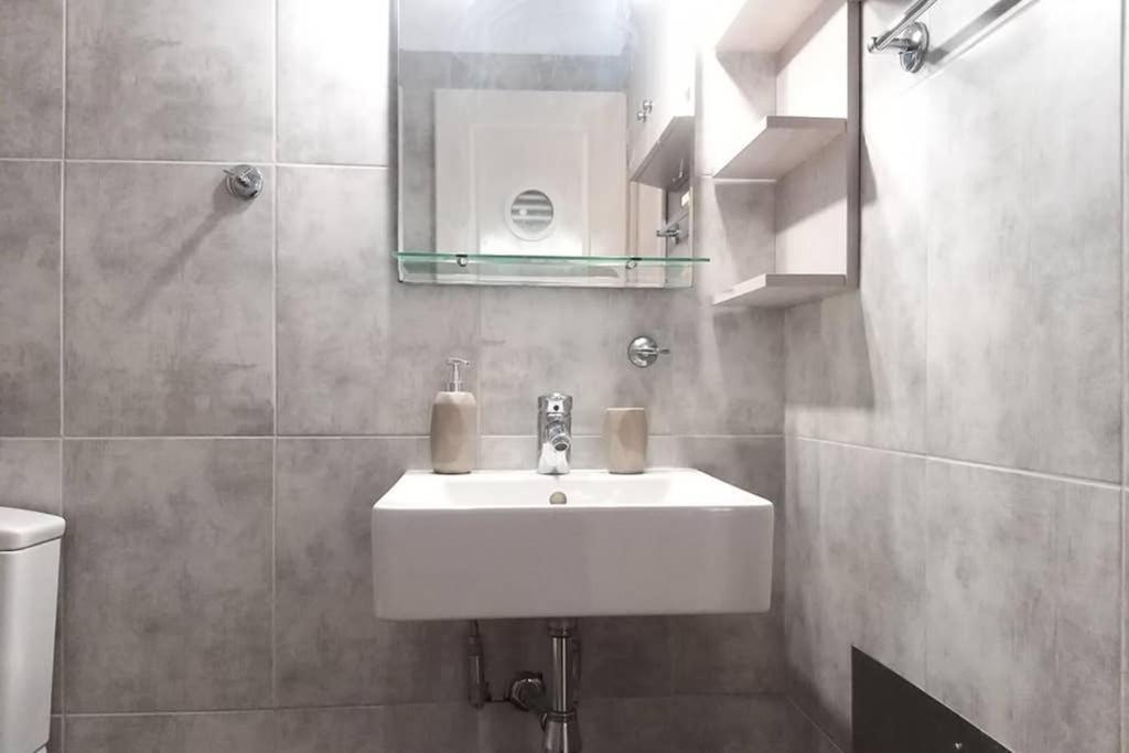 New, Modern, Bright And Independent Apartment 83 M2, With Garden, 5Min To The Beach And The City Center กาลามาตา ภายนอก รูปภาพ